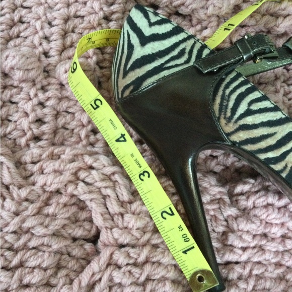 Ladies animal print heels - Picture 7 of 7